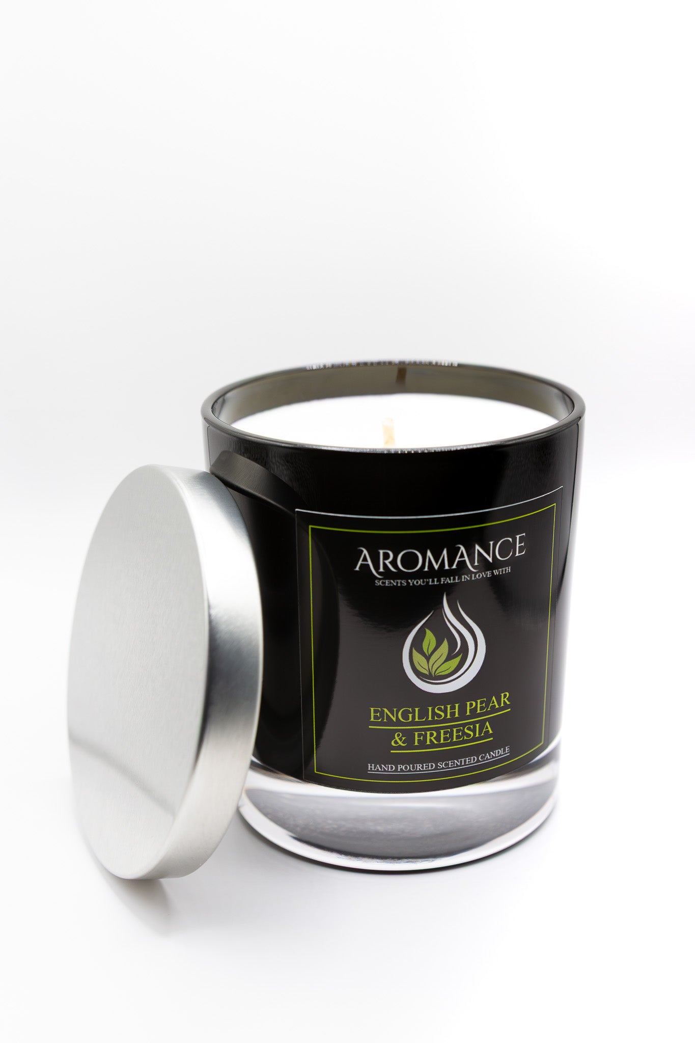 English Pear & Freesia Scented Candle (30cl)